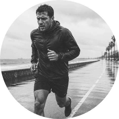 Coureur sous la pluie
